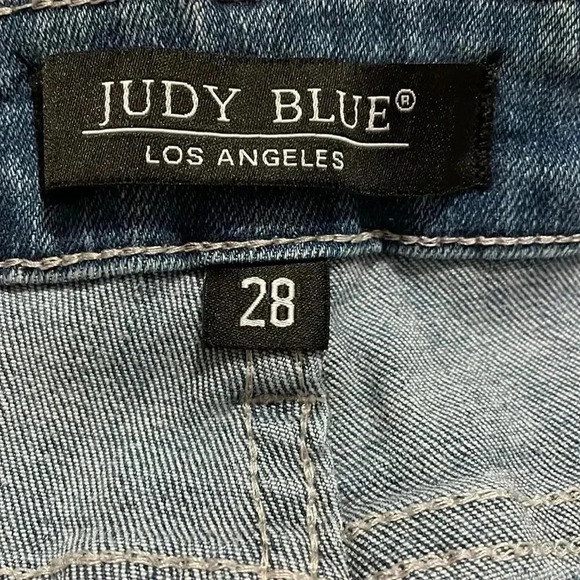 Judy Blue Relaxed Fit Distressed Jeans Mid Rise Med Blue Wash Denim Women Sz 28 - Picture 8 of 10